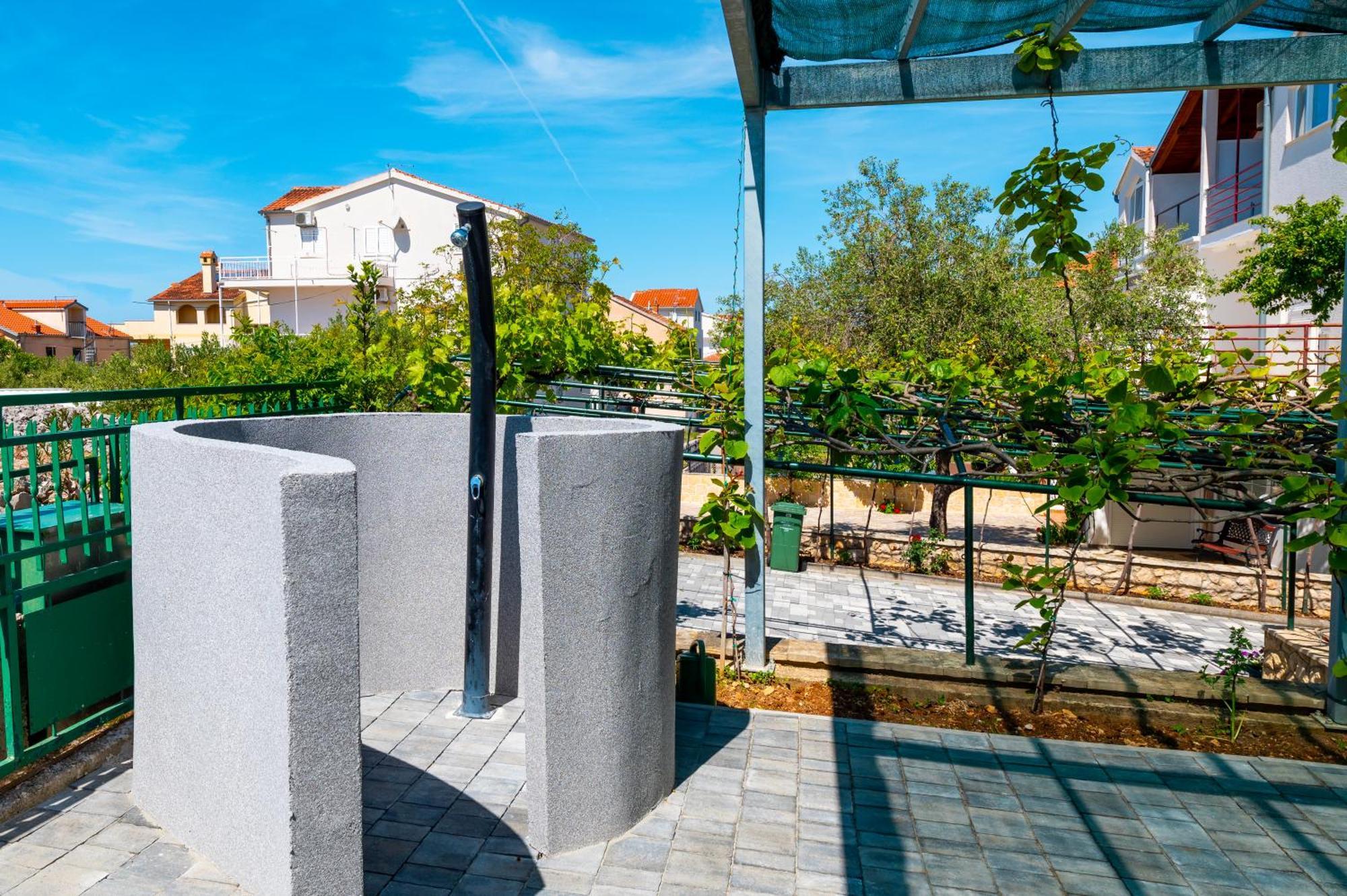 Danica Luxury Seaside Apartment Sibenik Bagian luar foto