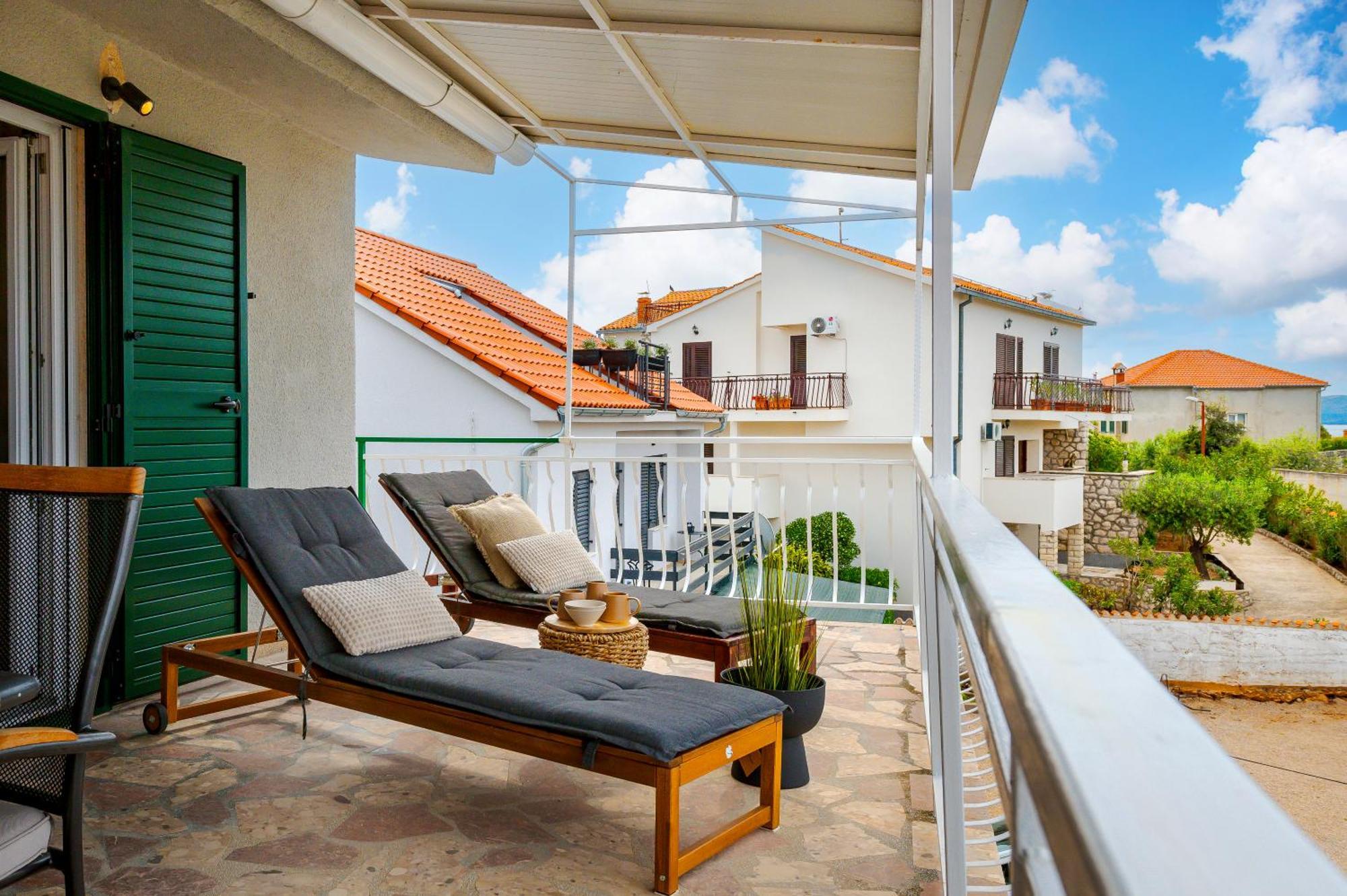 Danica Luxury Seaside Apartment Sibenik Bagian luar foto