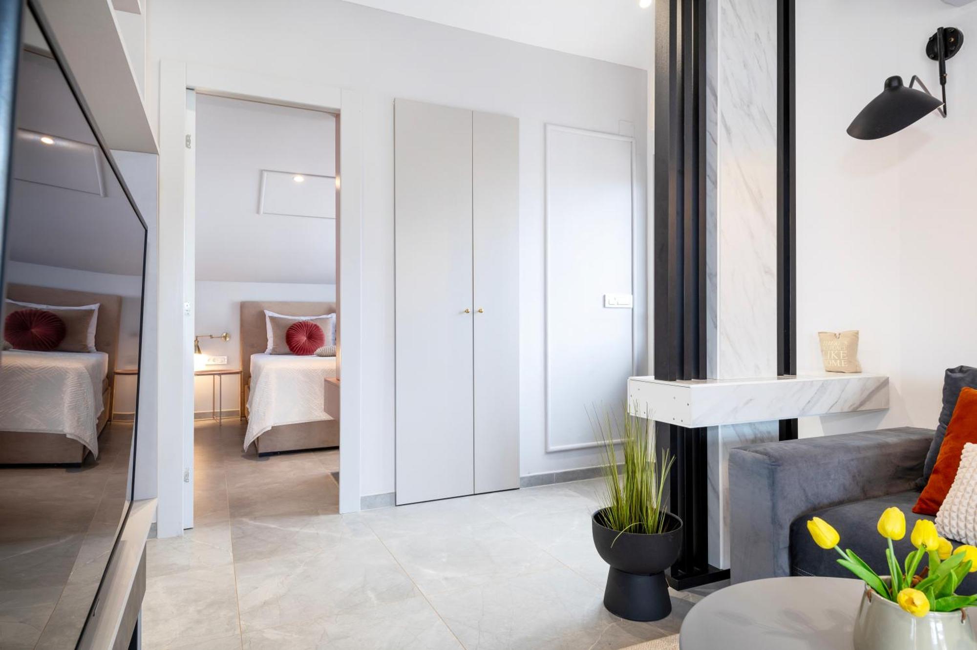 Danica Luxury Seaside Apartment Sibenik Bagian luar foto